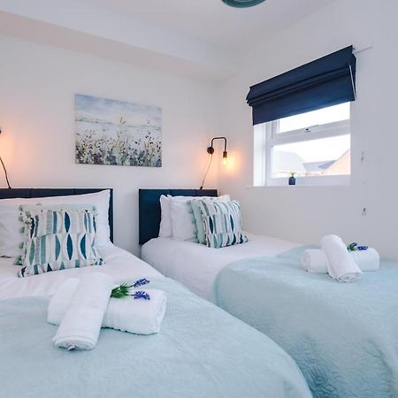 Bright 2-Bed Cottage In Chester By 53 Degrees Property, Ideal For Couples & Small Groups, City Centre - Sleeps 6 Exterior foto
