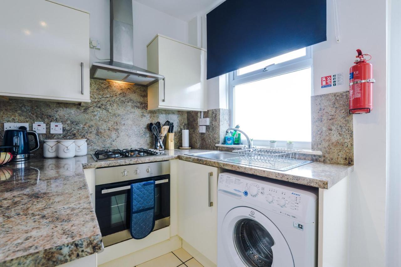 Bright 2-Bed Cottage In Chester By 53 Degrees Property, Ideal For Couples & Small Groups, City Centre - Sleeps 6 Exterior foto